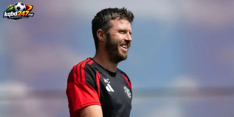 Michael Carrick đưa ra quyết định về chân sút Shea Lacey